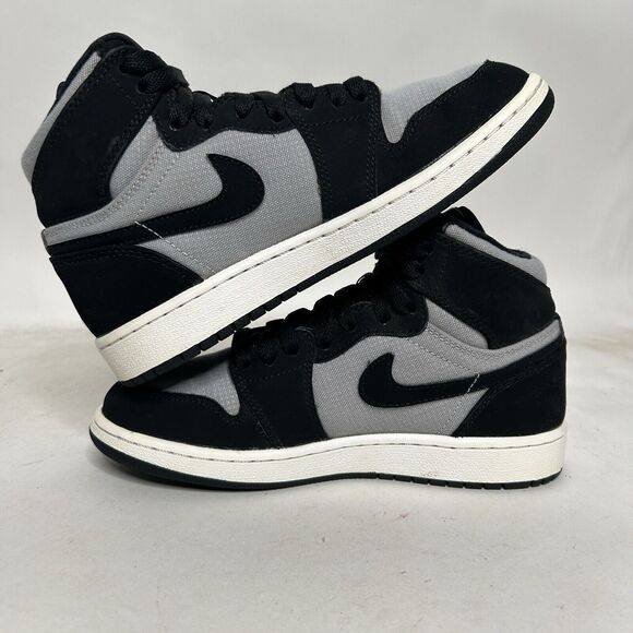 Nike Shoes Air Jordan 1 Retro High GS “Wolf Grey” 2024 - Picture 3 of 8